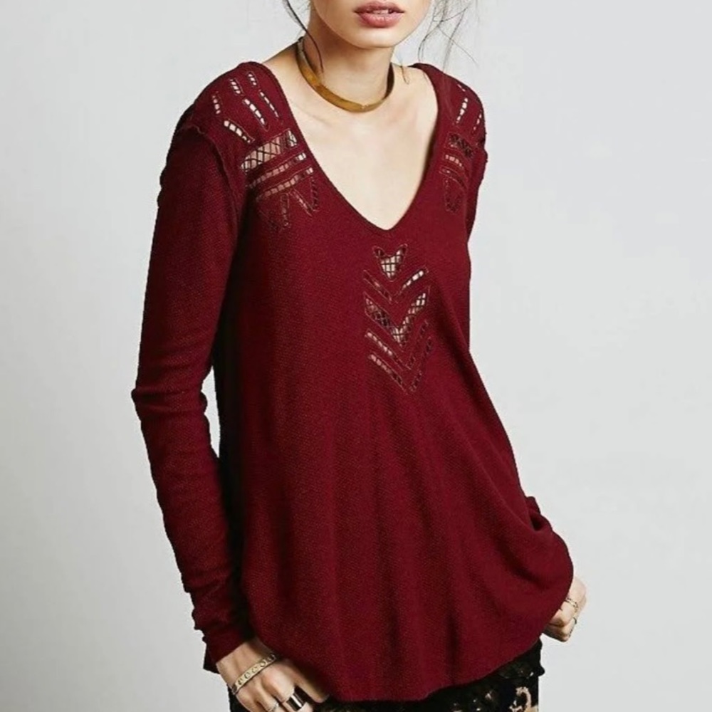 Free People - Long sleeve flowy thermal with cutout detail xs